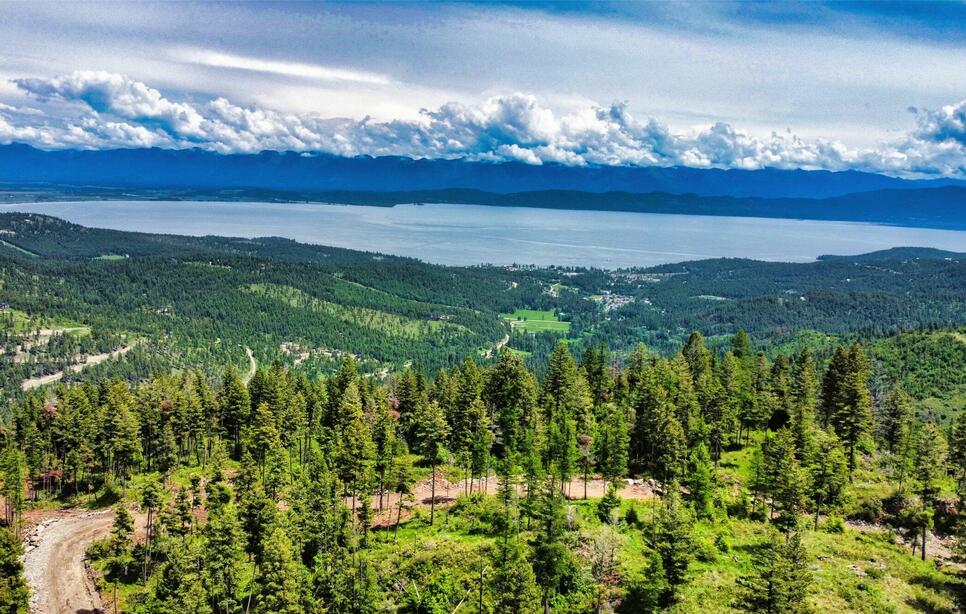 1850 Blacktail Road, Lakeside