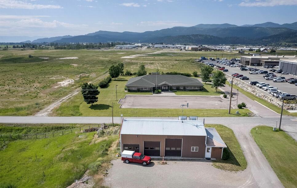 33 Lower Valley Road, Kalispell