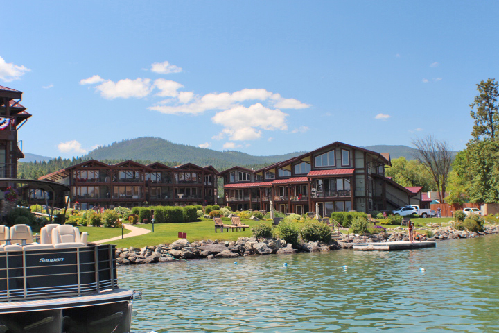 Waterside Condominiums - Lakeside | The Hollinger Team